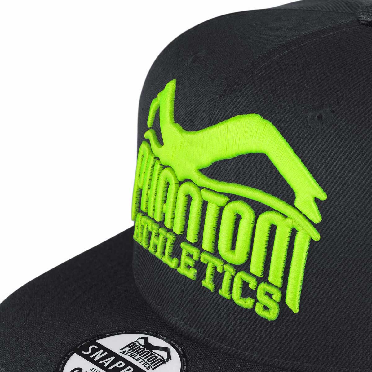 Phantom Cap für Kampfsportler. Schwarz/Neon Basecap mit flachem Schirm und hochwertig gesticktem Phantom Athletics Logo. Ideal für alle MMA Kämpfer, Boxer, BJJ Kämpfer, Thaiboxer oder Kickboxer.