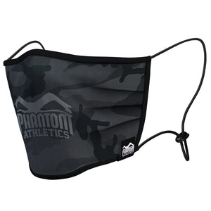 Die Facemask Tactic Black Camo von Phantom Athletics, ideal für MMA, Muay Thai und Fitness. Atmungsaktives Material und stylisches Camo-Design bieten Komfort und Schutz bei Training und Alltag.