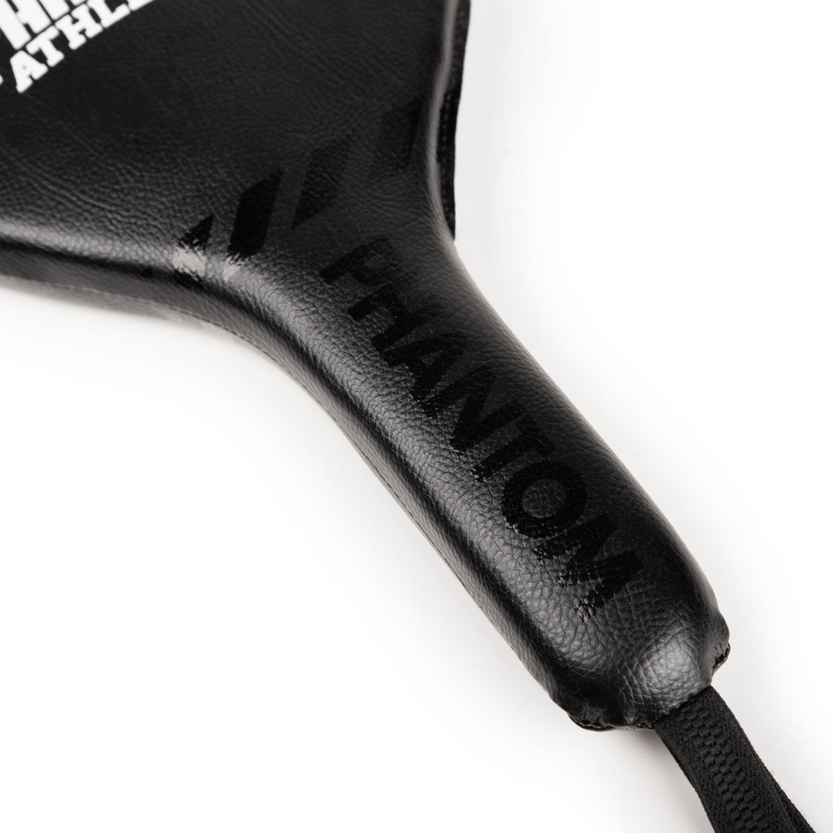 Die Phantom Boxing Paddles sind die idealen Schlagpratzen um Speed und Präzision zu trainieren. Egal ob MMA, Boxen, Kickboxen oder Muay Thai. Mit den Phantom Boxing Paddles bringst du dein Striking auf das nächste Level. Eine hochqualitative Verarbeitung sorgt für ein tolles Training. 