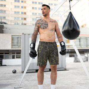 Shadow Army Training Shorts von Phantom Athletics, perfekt für MMA und Muay Thai. Robustes Material kombiniert Stil, Funktionalität und Langlebigkeit.