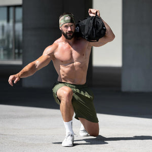 Headband Team Green Camo von Phantom Athletics, perfekt für Kampfsportarten wie MMA und Kickboxen. Robustes und flexibles Material sorgt für maximale Langlebigkeit und Funktionalität.