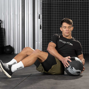 Vantage T-Shirt von Phantom Athletics, ideal für Grappling und Sparring. Entwickelt für Kämpfer, die Funktionalität und Stil vereinen möchten.