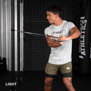 Phantom Athletics Resistance Band Light, speziell für Mobilitäts- und Stabilitätsübungen entwickelt. Perfekt für Kampfsporttraining und funktionale Fitnessprogramme.