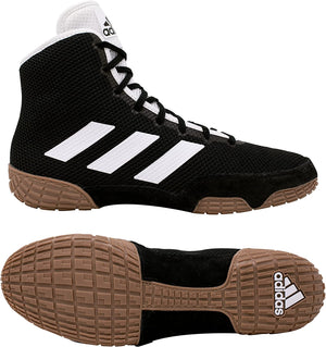 Der Adidas Tech-Fall Ringerschuhe in der Farbe schwarz. Jetzt zum Bestpreis bei Phantom Athletics. Adidas Ringerschuhe zählen zu den meistgefragten Schuhen bei Ringern weltweit, da sie eine überragende Qualität, gepaart mit ultimativem Komfort. Die stabile Sohle sorgt für Traktion auf der Ringermatte. 
