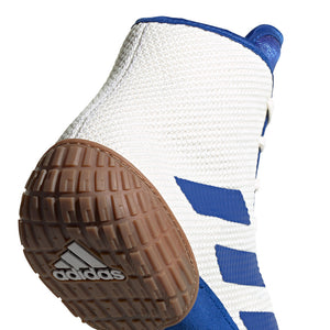 Der Adidas Tech-Fall Ringerschuhe in der Farbe weiß/blau. Jetzt zum Bestpreis bei Phantom Athletics. Adidas Ringerschuhe zählen zu den meistgefragten Schuhen bei Ringern weltweit, da sie eine überragende Qualität, gepaart mit ultimativem Komfort. Die stabile Sohle sorgt für Traktion auf der Ringermatte.  Code: 8171
