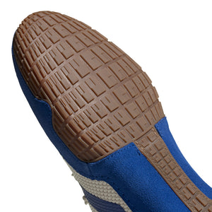 Der Adidas Tech-Fall Ringerschuhe in der Farbe weiß/blau. Jetzt zum Bestpreis bei Phantom Athletics. Adidas Ringerschuhe zählen zu den meistgefragten Schuhen bei Ringern weltweit, da sie eine überragende Qualität, gepaart mit ultimativem Komfort. Die stabile Sohle sorgt für Traktion auf der Ringermatte.  Code: 8171