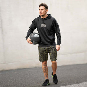 Leichte und strapazierfähige Training Shorts Shadow Army von Phantom Athletics, ideal für Kampfsportler. Unterstützt dynamische Bewegungen und intensives Training.