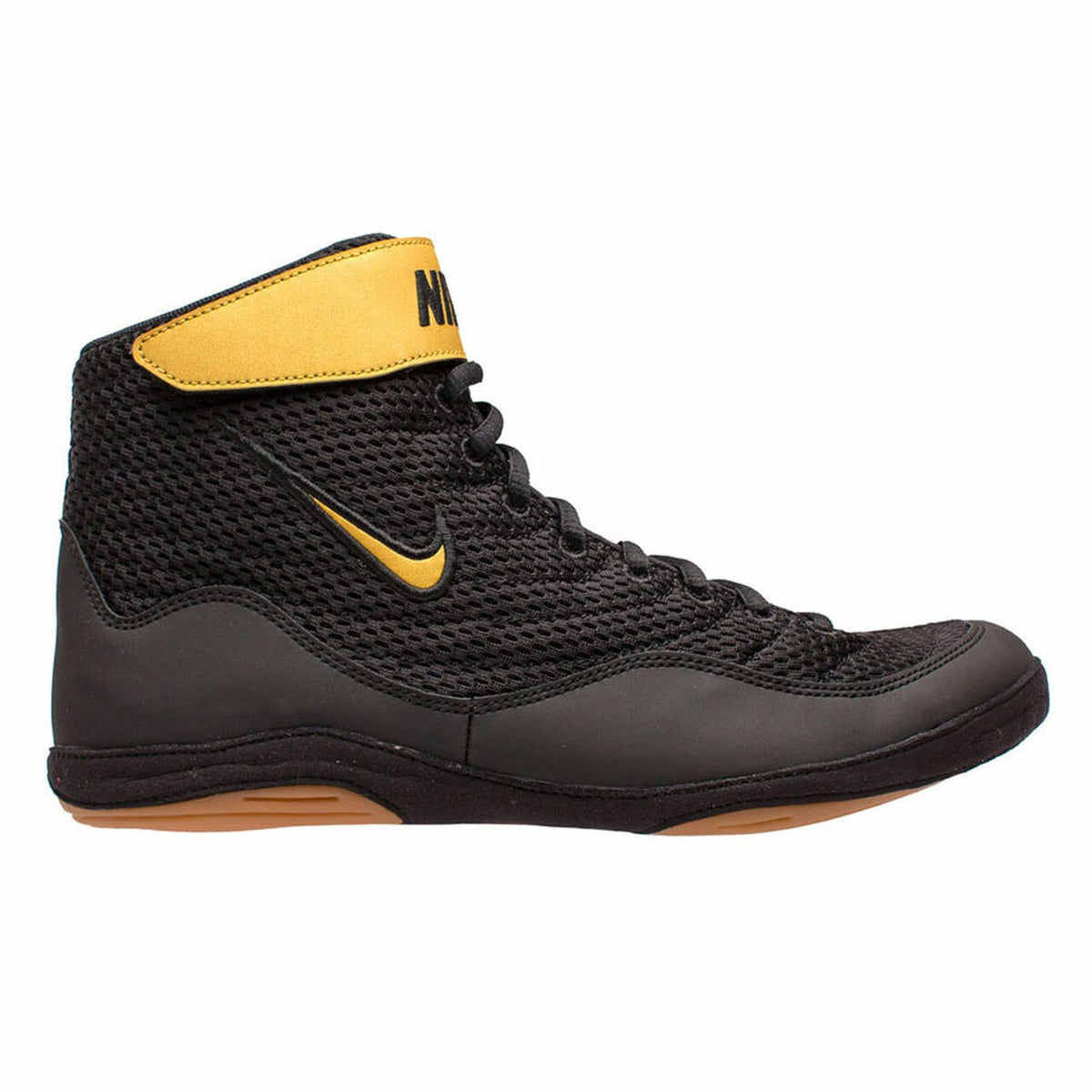 Nike Inflic 3 wrestling shoes. The advanced wrestling shoe for beginners and advanced wrestlers. With high traction on the mat and extra Velcro on the ankle. Nike has great quality and comfort. Here in the color black/gold.